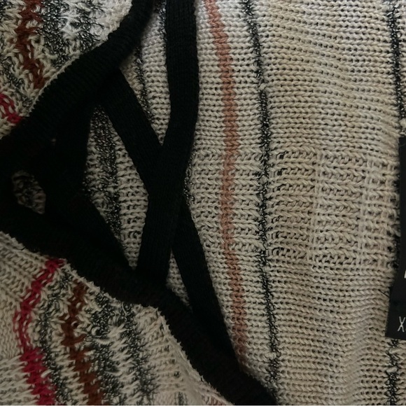 NIC+Zoe Long Sleeve V Neck Crossover Strap Red Hills Sweater - Picture 3 of 8